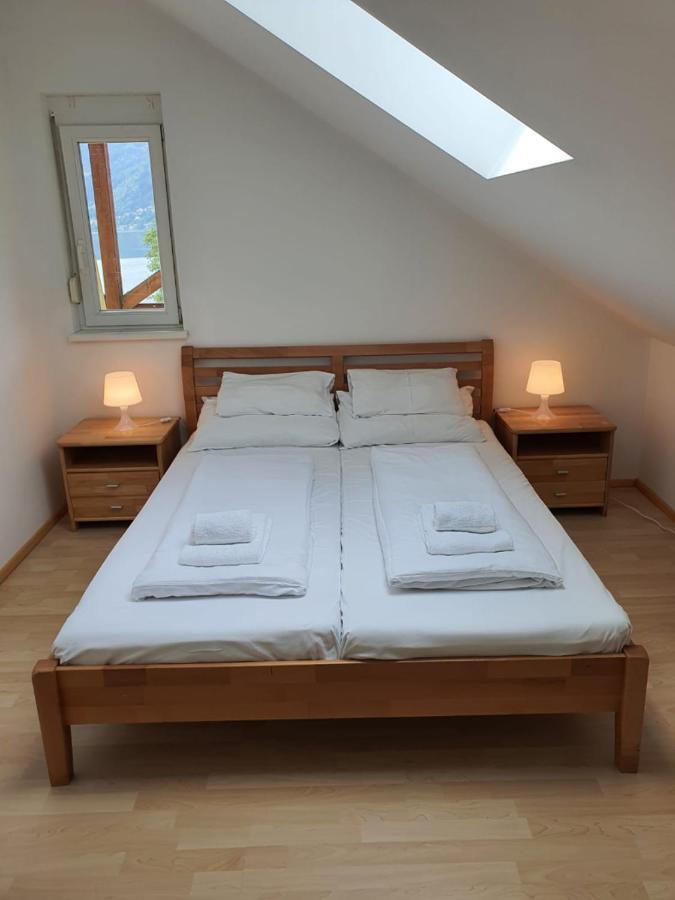 Vista Del Lago Fuer 8 Personen Und Parktplatz Apartment Ossiach Exterior foto
